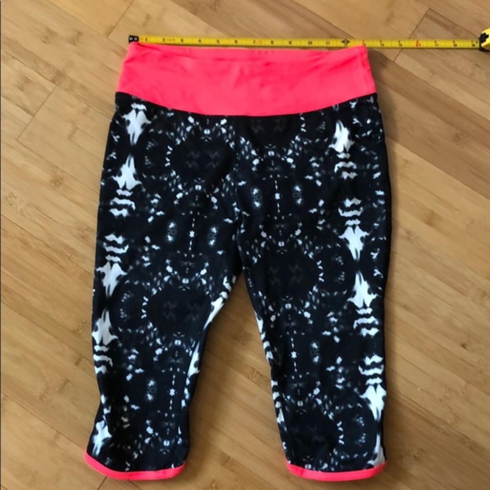Fabletics Capri S Rio run black tie dye pop coral